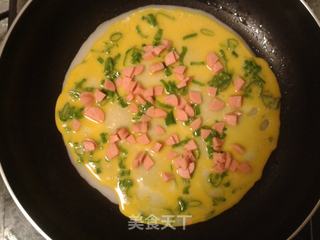 【葱香火腿蛋饼卷】的做法步骤:4