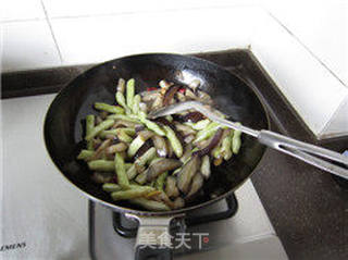 茄子豆角的做法步骤:11
