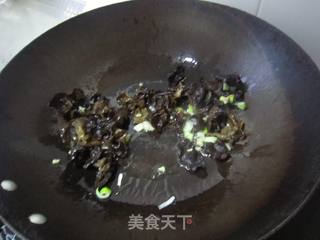 【木耳腐竹炒油菜】---美味小炒勺的做法步骤：6