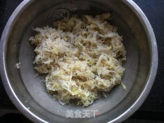 酸菜咸肉火锅的做法步骤：1