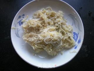 酸菜咸肉火锅的做法步骤：3