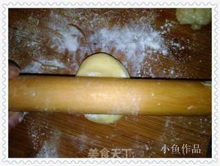 小鱼牌老婆饼的做法步骤:17