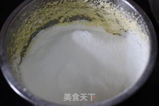 【菠萝翻转蛋糕】——酸甜滋味的美妙融合的做法步骤:5