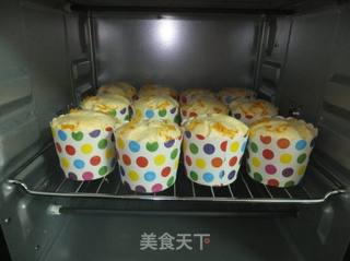 马芬杯肉松蛋糕的做法步骤:17