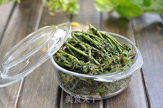 揉香椿芽的做法步骤:5