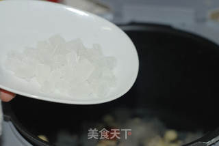 银耳莲子羹的做法步骤:5