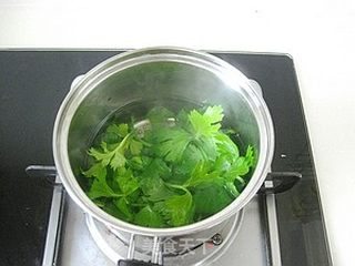 芹香煎饼卷的做法步骤:2