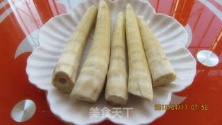 五花肉烧春笋的做法步骤:2