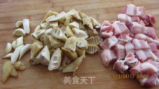 五花肉烧春笋的做法步骤:3