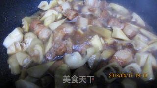 五花肉烧春笋的做法步骤:11