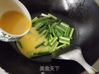 蒜苔鸡蛋的做法步骤:7