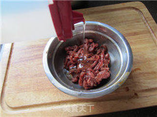 牛肉炒蒜薹的做法步骤:4