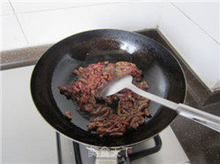 牛肉炒蒜薹的做法步骤:8