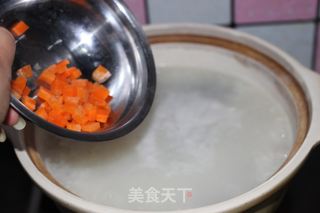 【皮蛋瘦肉粥】的做法步骤:11