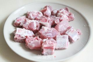 红烧排骨的做法步骤：1