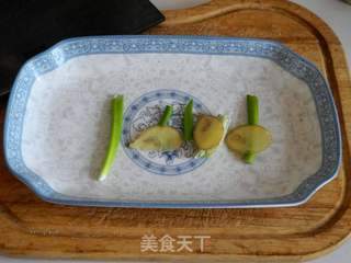清蒸石斑鱼的做法步骤:3