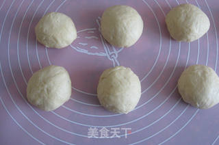 蓝莓牛奶排包的做法步骤:4