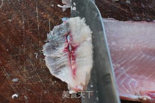 我家妈妈爱吃的【私家炝锅鱼】12图解蝴蝶鱼片的片法的做法步骤:7