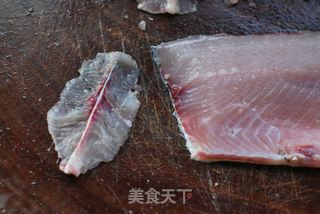 我家妈妈爱吃的【私家炝锅鱼】12图解蝴蝶鱼片的片法的做法步骤:8