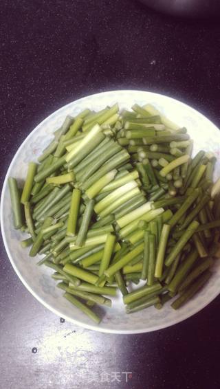 蒜薹炒鸡蛋的做法步骤:3