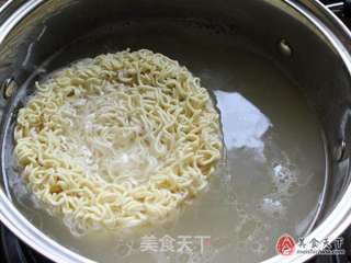 鲜虾云吞面的做法步骤:8