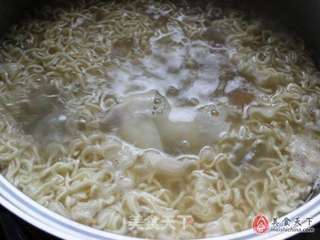 鲜虾云吞面的做法步骤:9