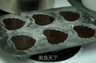 巧克力熔岩蛋糕的做法步骤:7