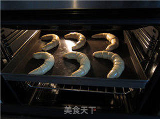 金牛角面包的做法步骤:15