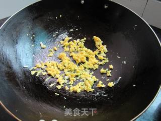 金灿灿的炒饭的做法步骤：4