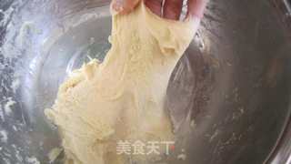 经典面包怎么“卷”？黄油卷面包的做法步骤：2