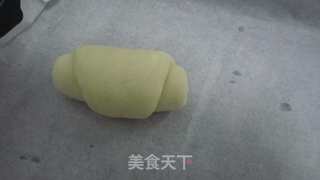 经典面包怎么“卷”？黄油卷面包的做法步骤：8