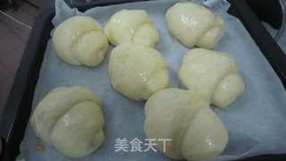 经典面包怎么“卷”？黄油卷面包的做法步骤：12