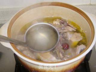通草炖鸡的做法步骤:6
