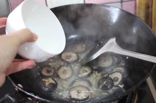 【香菇油菜】——家常简单快手菜的做法步骤:15
