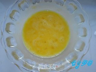 草莓牛奶炖蛋的做法步骤:2