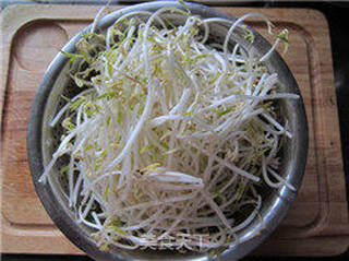 蚝油韭菜豆芽的做法步骤:2