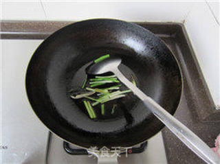 蚝油韭菜豆芽的做法步骤:7