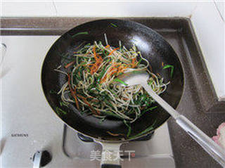 蚝油韭菜豆芽的做法步骤:12