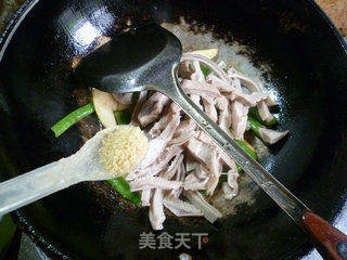 茭白梅豆炒猪肚的做法步骤：14