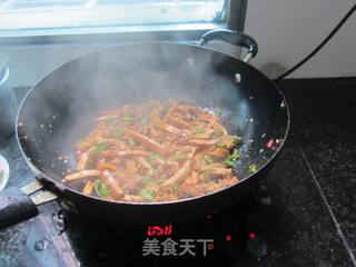 熏豆腐炒肉的做法步骤：8