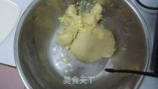 美味的早餐--芝麻奶香小餐包的做法步骤：3