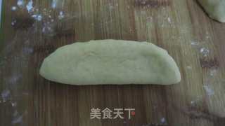 美味的早餐--芝麻奶香小餐包的做法步骤：6