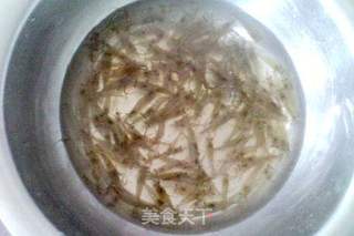 儿童、女性珍品——小虾焖豆腐的做法步骤：1