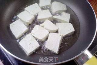 儿童、女性珍品——小虾焖豆腐的做法步骤:3
