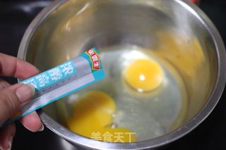 【胡萝卜牛奶鸡蛋饼】——自己做早餐也可以如此简单的做法步骤:3