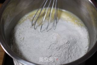 【胡萝卜牛奶鸡蛋饼】——自己做早餐也可以如此简单的做法步骤:7