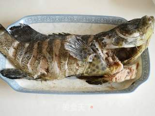 蒜香石斑鱼的做法步骤：7