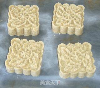 比澳门香记还好吃的杏仁酥饼的做法步骤:4