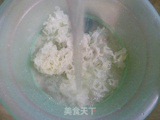 枸杞荸荠银耳羹的做法步骤：5