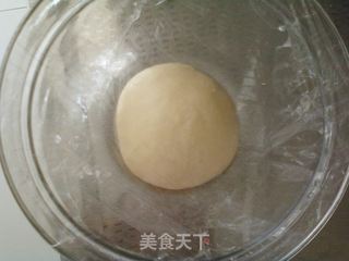 虾仁火腿披萨的做法步骤:3